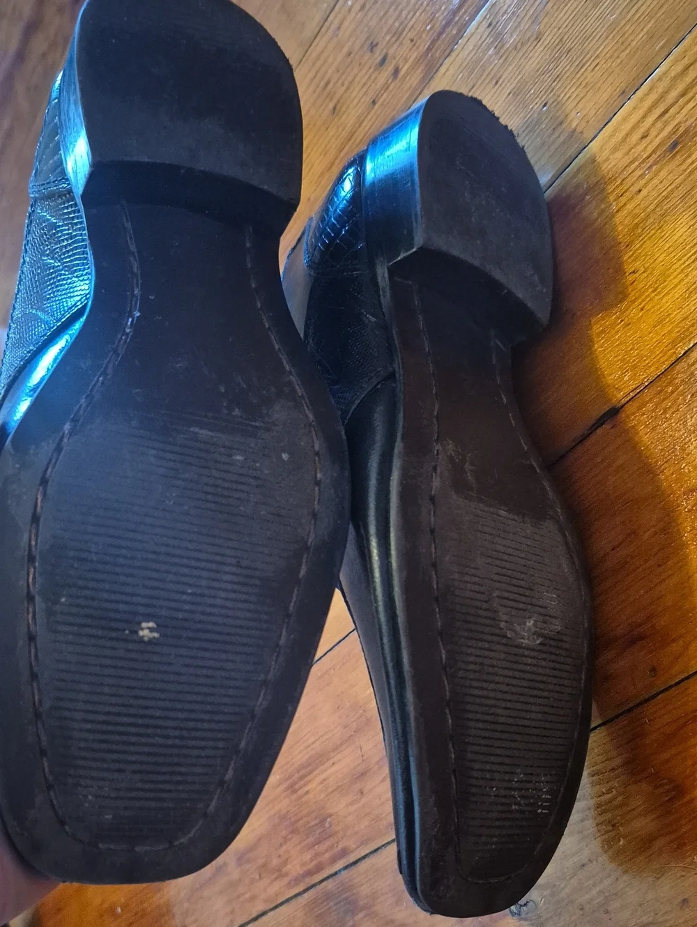 Boys Size 2 Lace-Up Dress Shoes - Croc-Embossed Finish